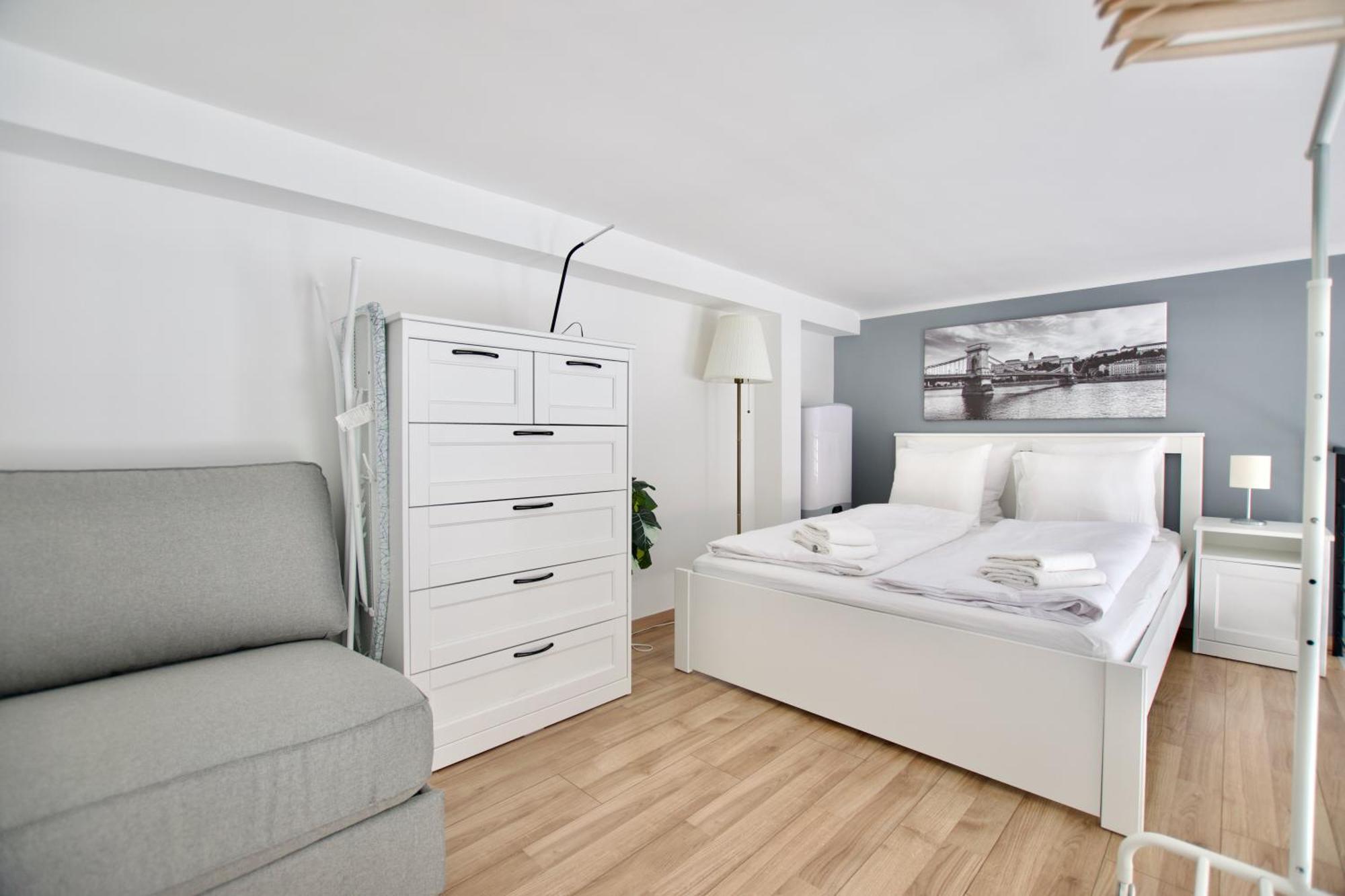 Studio Apartments By Hi5- Cozy Studio ブダペスト エクステリア 写真