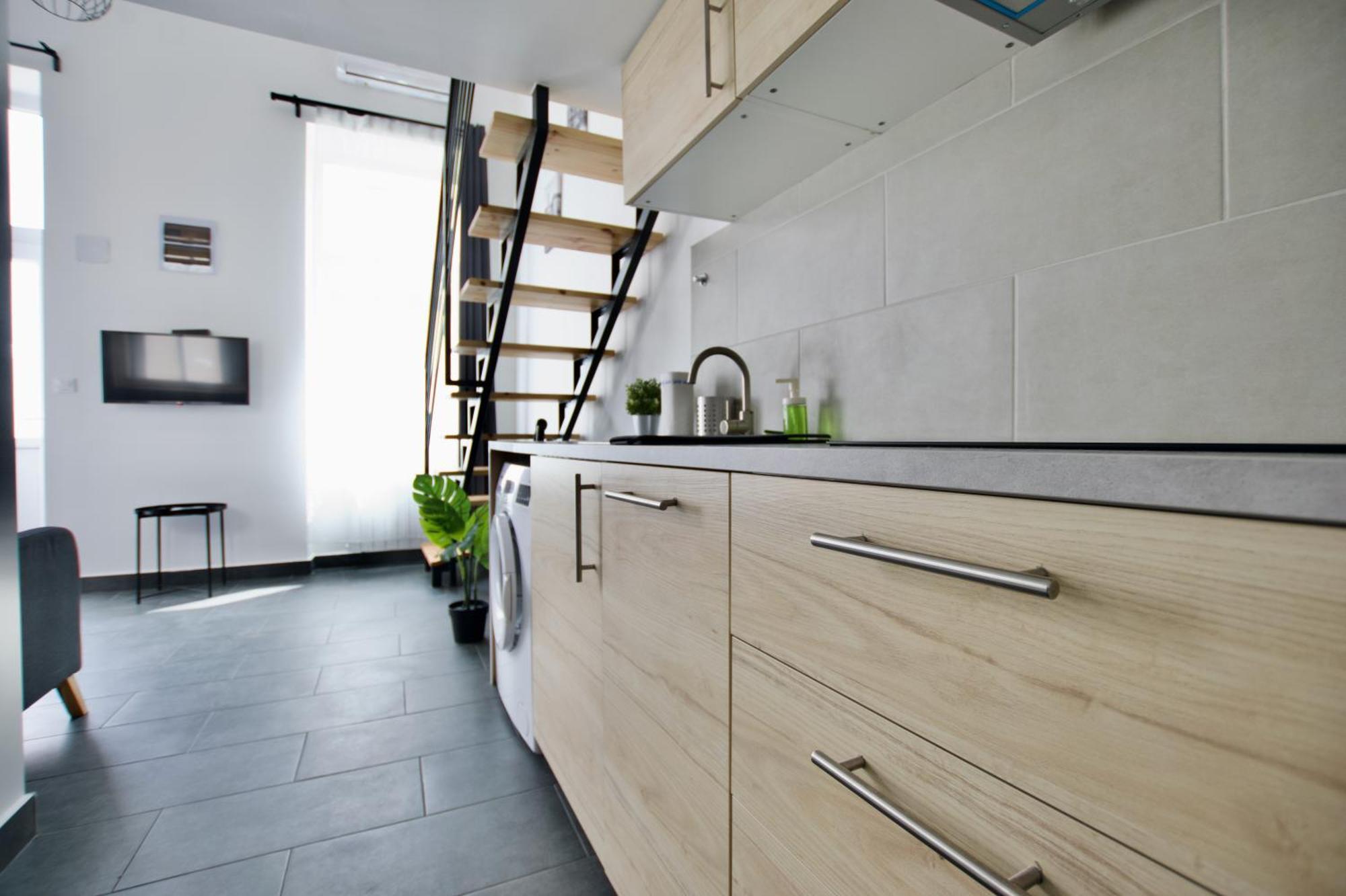 Studio Apartments By Hi5- Cozy Studio ブダペスト エクステリア 写真