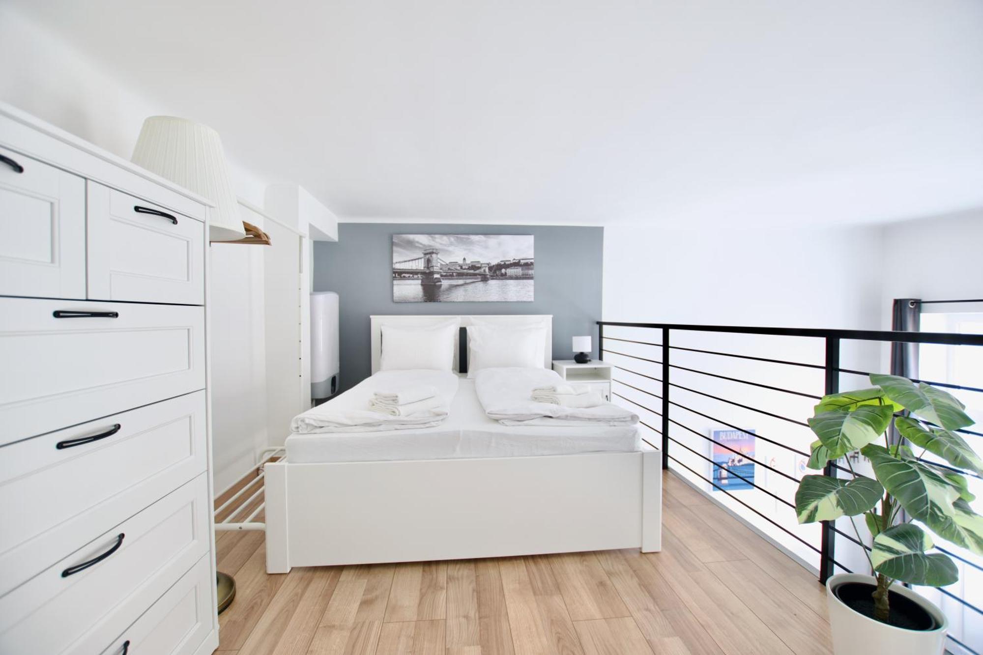Studio Apartments By Hi5- Cozy Studio ブダペスト エクステリア 写真