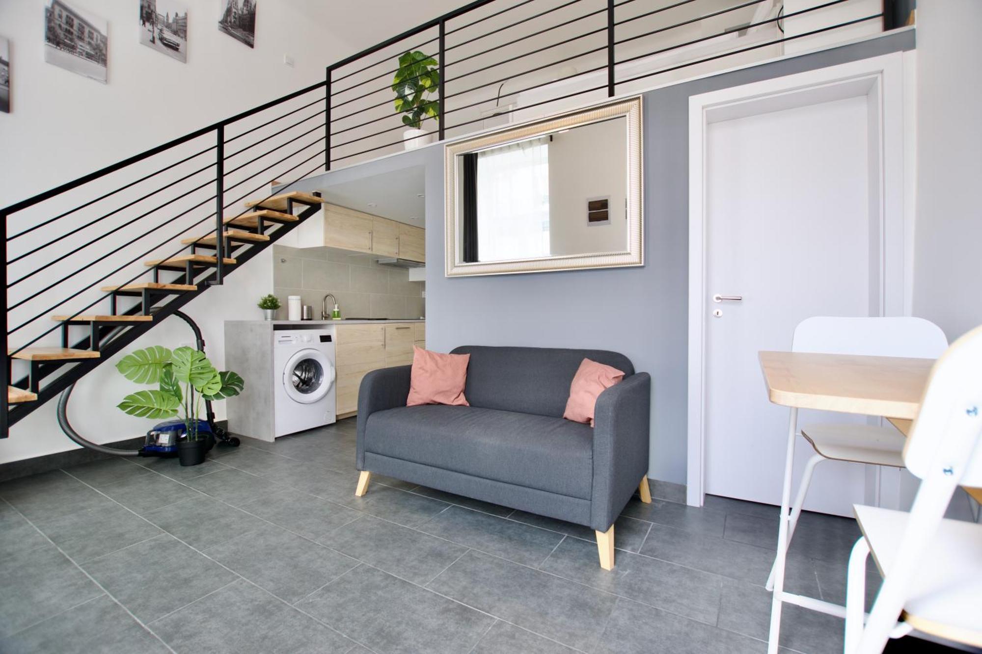 Studio Apartments By Hi5- Cozy Studio ブダペスト エクステリア 写真