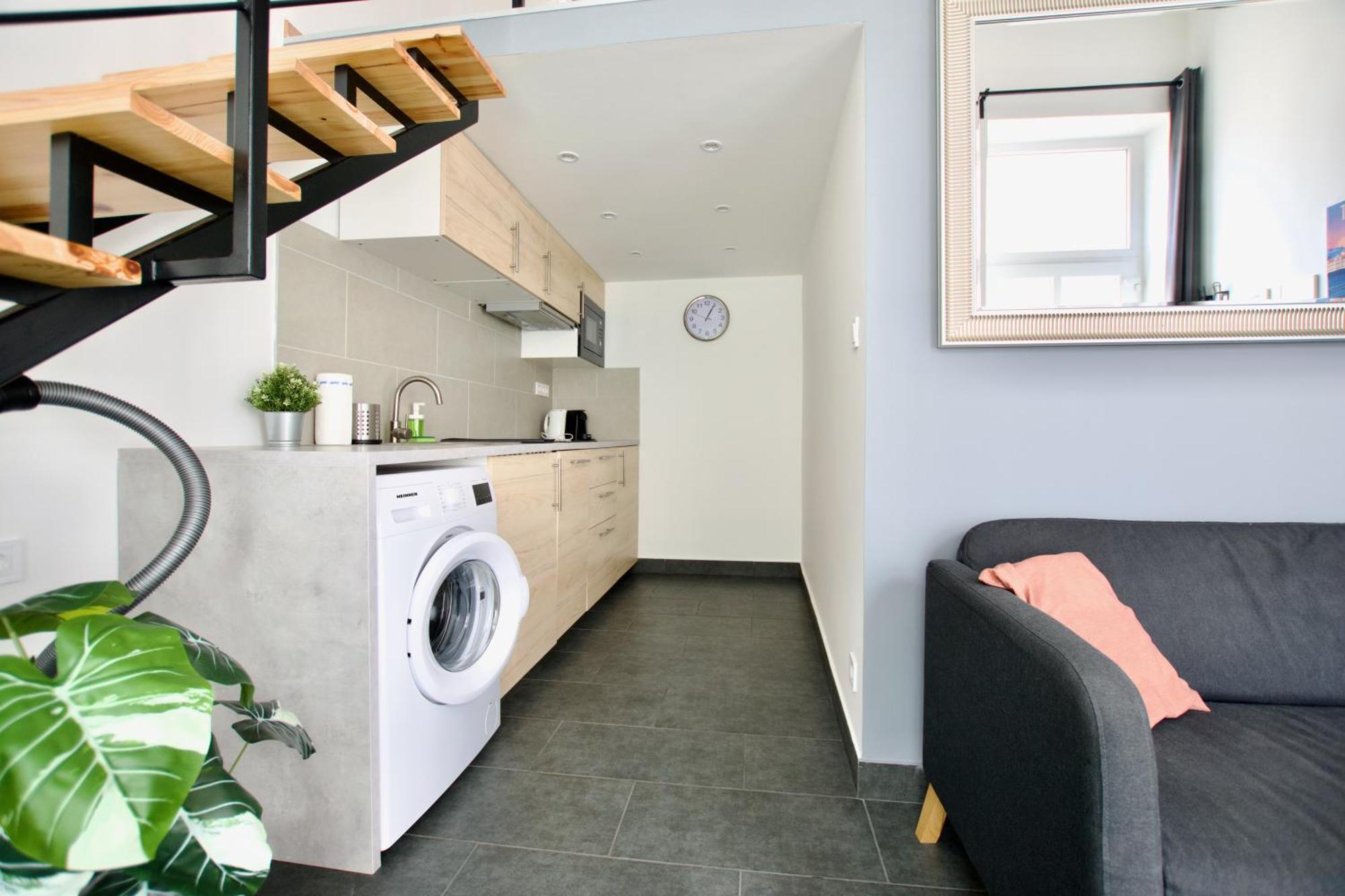 Studio Apartments By Hi5- Cozy Studio ブダペスト エクステリア 写真