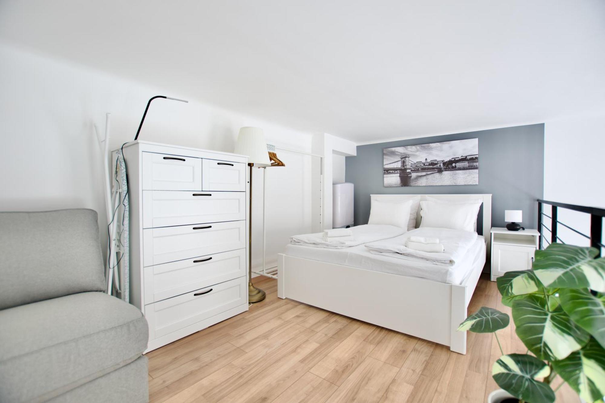 Studio Apartments By Hi5- Cozy Studio ブダペスト エクステリア 写真