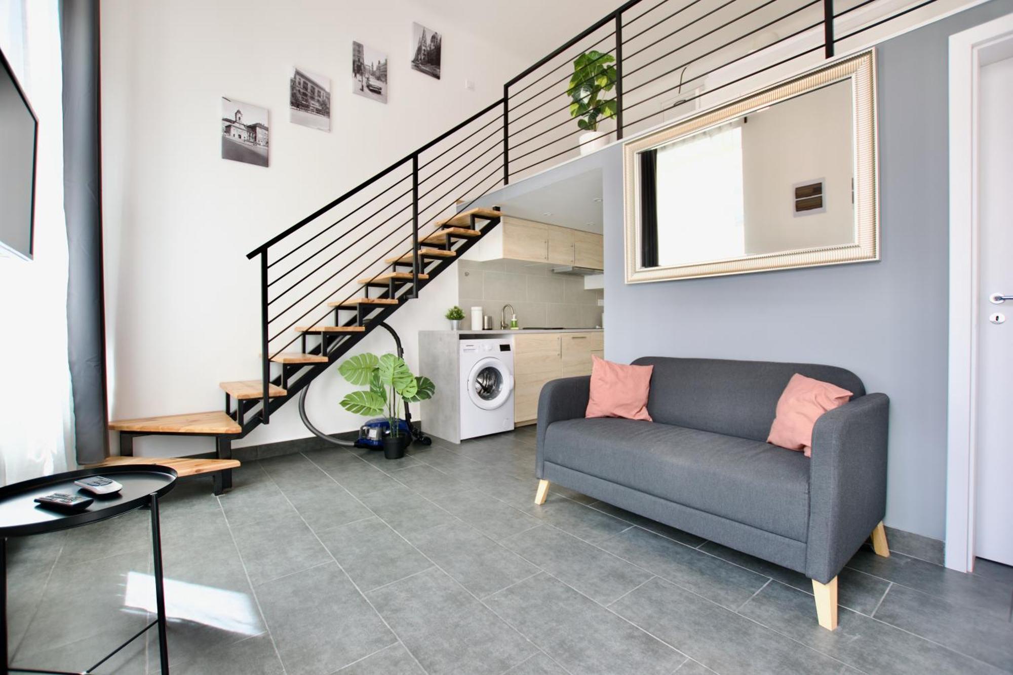 Studio Apartments By Hi5- Cozy Studio ブダペスト エクステリア 写真
